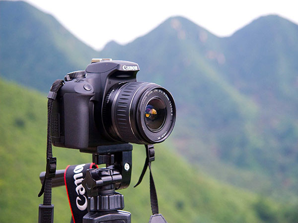 5000元入门级单反相机推荐 佳能和尼康哪款好